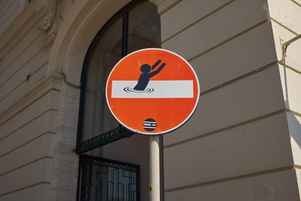 clet_abraham_naples